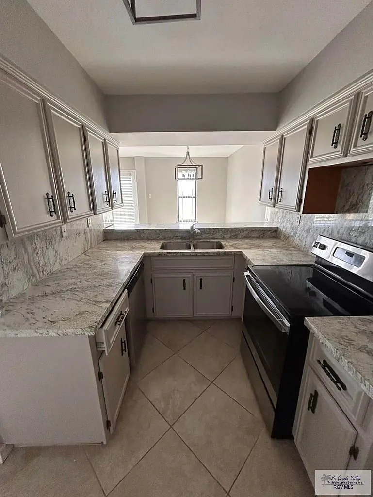 2 bed, 2.0 bath, 1114 sqft, $1,100 — Photo 4