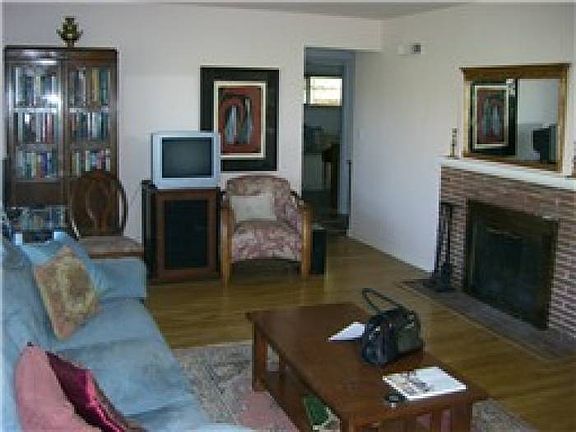 2nd image of 2413 Veldee Ave