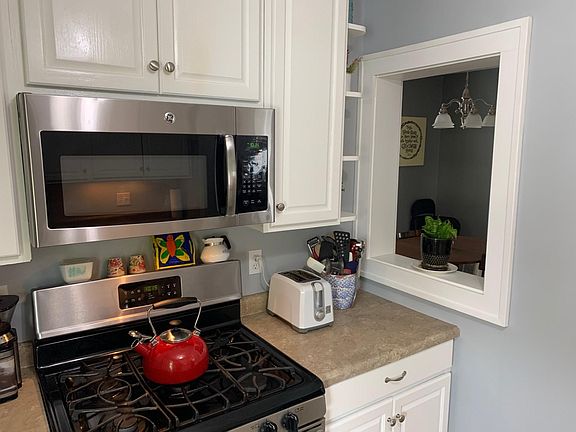 2nd image of 1552 Meriline St