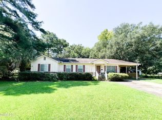 2930 Dantzler St, Moss Point, MS 39563