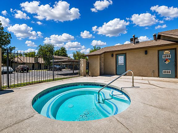 Camelot Apartments Hot Tub in Yuma AZ