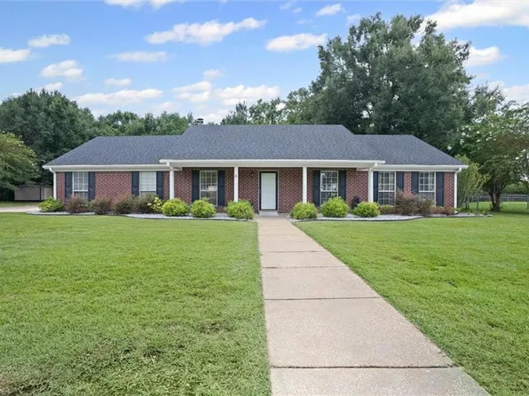 8871 Green Valley Dr, Theodore, AL 36582