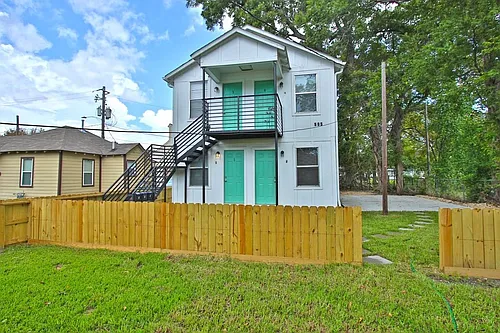 505 E 32nd St #1 Photo 1