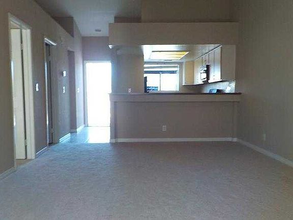 2864 Bluebonnet Dr