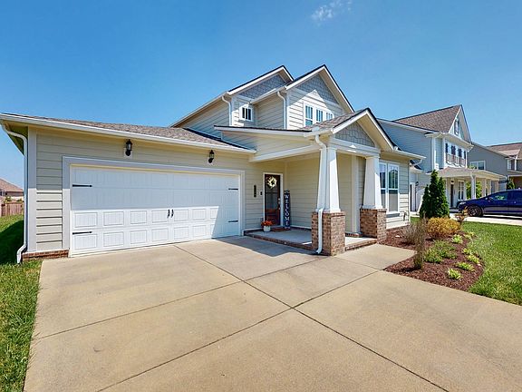 3rd image of 2729 Americus Dr