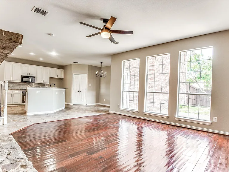 15704 Grove Crest Dr — Photo 6