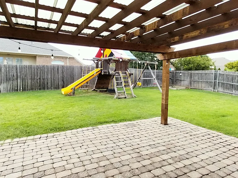 18425 Salvador Rd — Photo 23