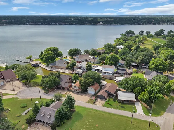 4514 Robin Ct, Granbury, TX 76049