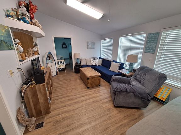 2nd image of 182 W Bonnet Cir #182