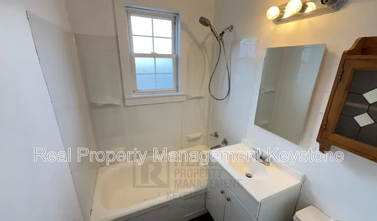 138 Delaware Dr — Photo 12
