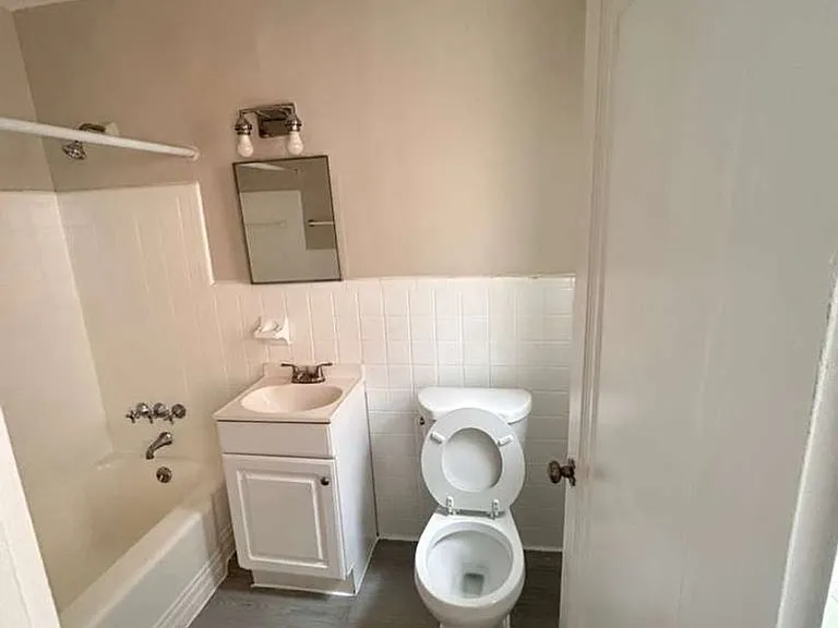2334 Kemper Ln — Photo 17