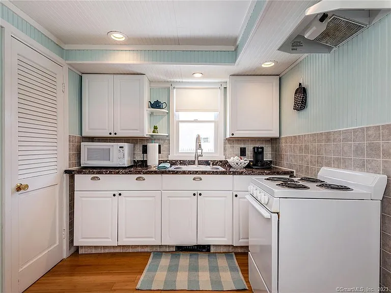 6 Brunetto Grv — Photo 10