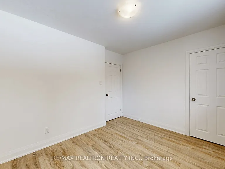 24 Fenelon Dr — Photo 27