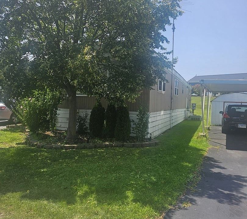 1st image of 824 NW Alma Cir