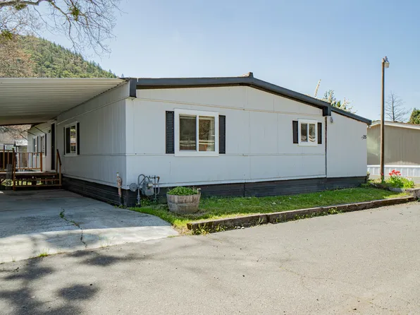 742 2nd Ave Space 25, Gold Hill, OR 97525