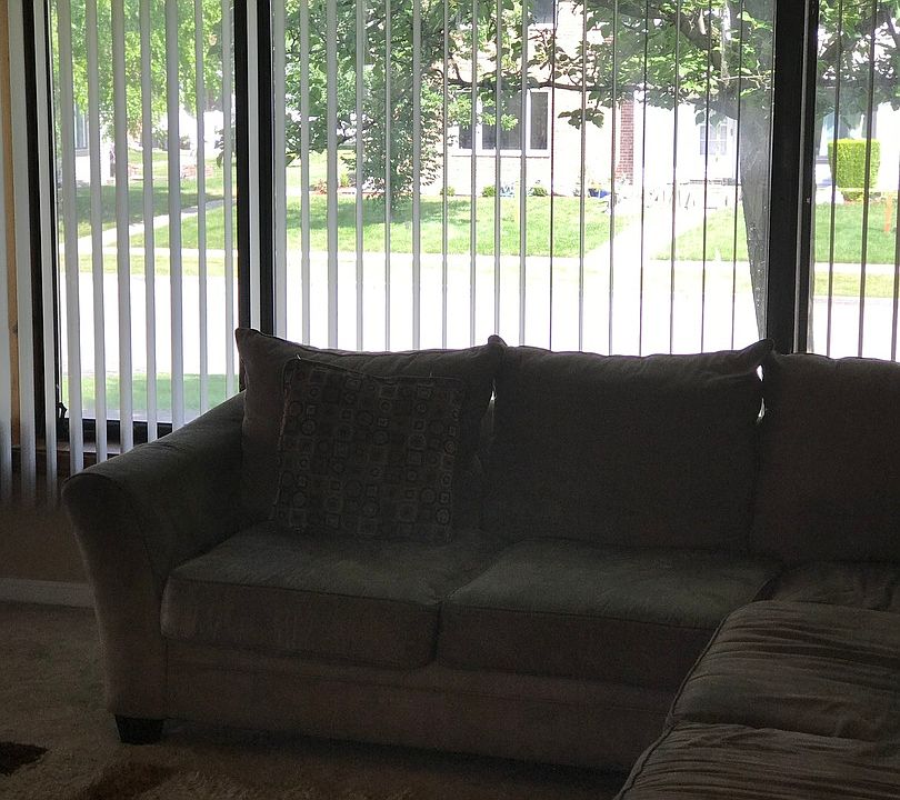 2nd image of 305 Dogwood St