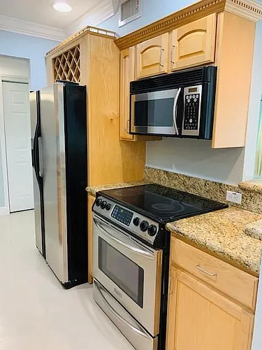 1515 E Broward Blvd Photo 1