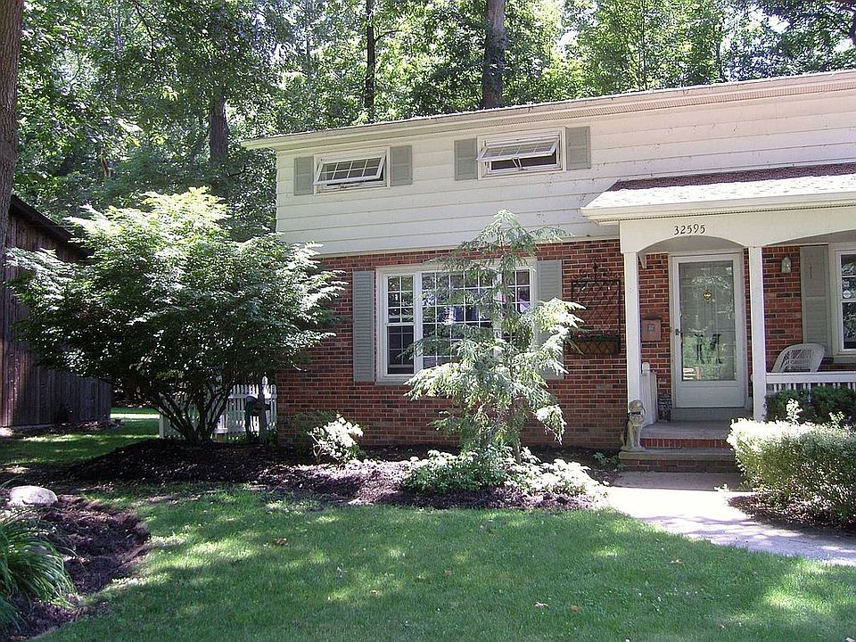 Brick & Siding front exterior