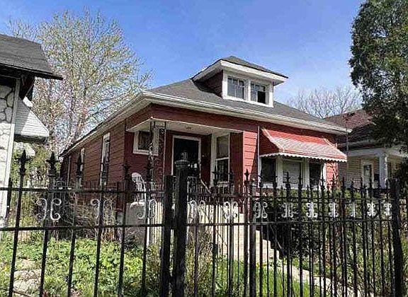 3rd image of 12021 S Perry Ave