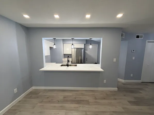 17202 Imperial Valley Dr APT 26, Houston, TX 77060