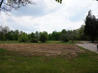 318 Central Ave, Pewee Valley, KY 40056