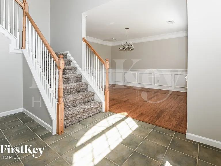123 Elba Dr — Photo 2