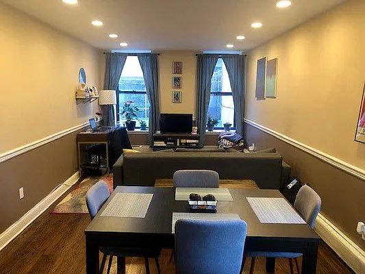 Rented by Mdays Realty | media 17