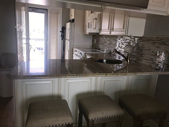 2nd image of 1919 Bay Blvd Unit C11-c11g