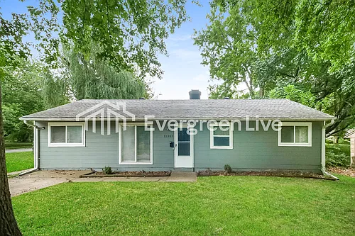 11301 Corrington Ave Photo 1