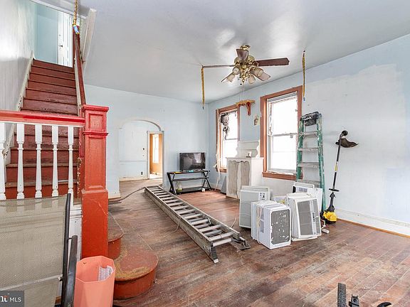 5th image of 319 W Duncannon Ave