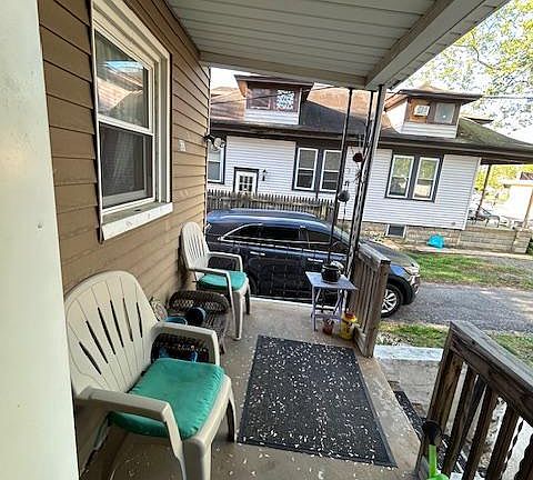 3rd image of 637 Greenwich Ave