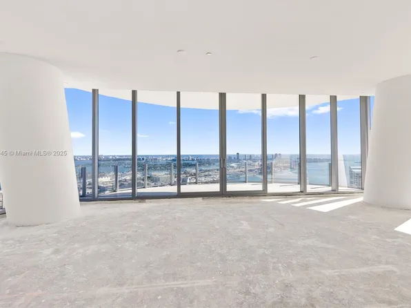 300 Biscayne Boulevard Way #5201E, Miami, FL 33131