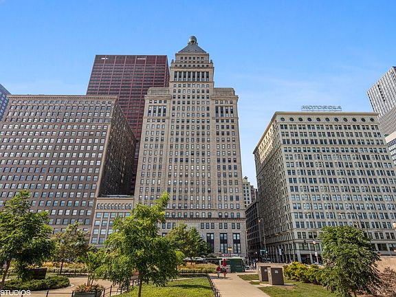 2nd image of 310 S Michigan Ave Unit 1400