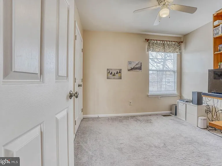 202 Cannon Pl — Photo 14