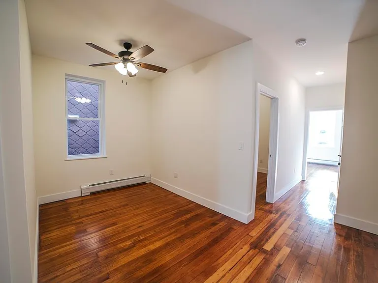206 48th St #3 — Photo 12