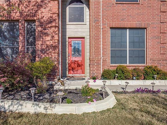 3rd image of 2017 Prairie Heights Dr