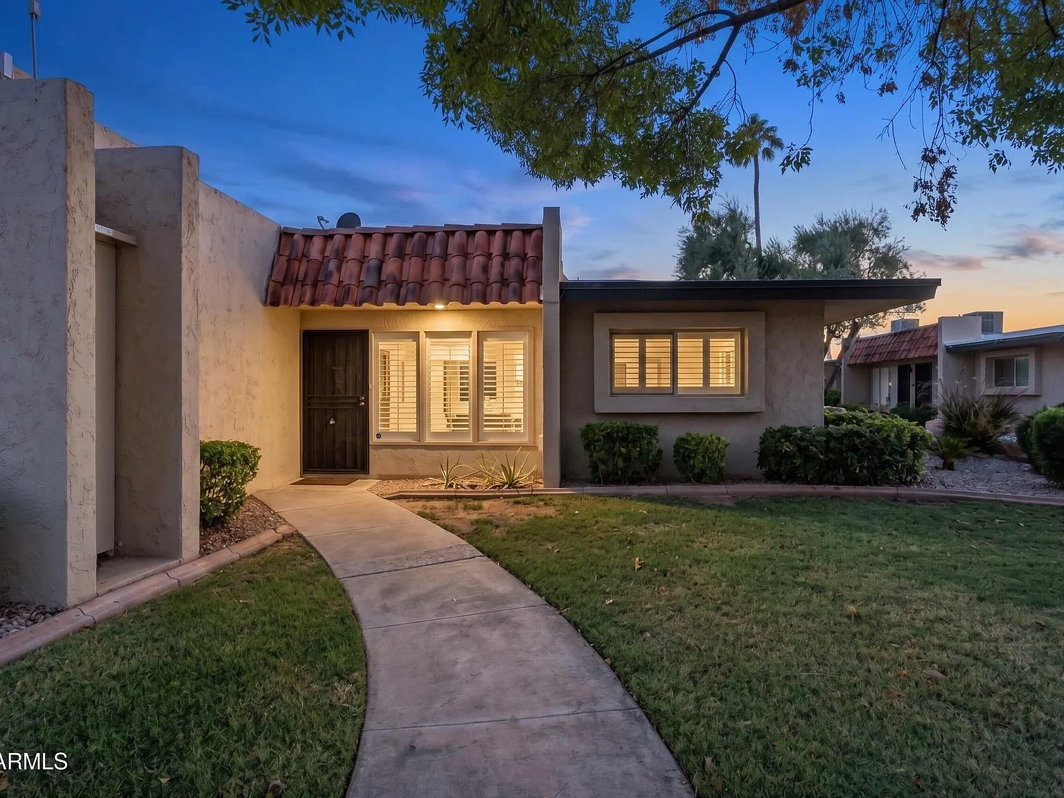 1 bed, 1.0 bath, 672 sqft, $1,700 — Photo 2
