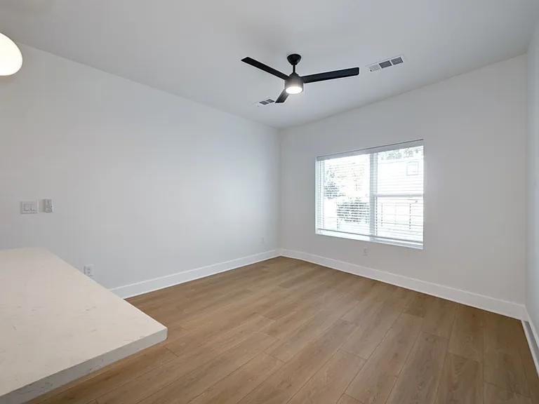 3000 Duval St #201 — Photo 12