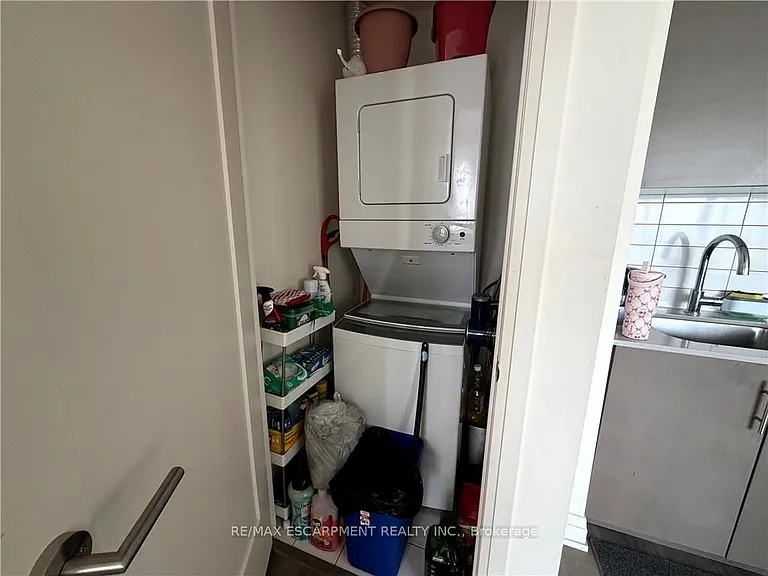 509 Dundas St W #616 — Photo 20