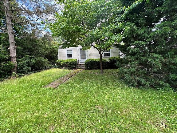 5th image of 35 Rosemont Ave