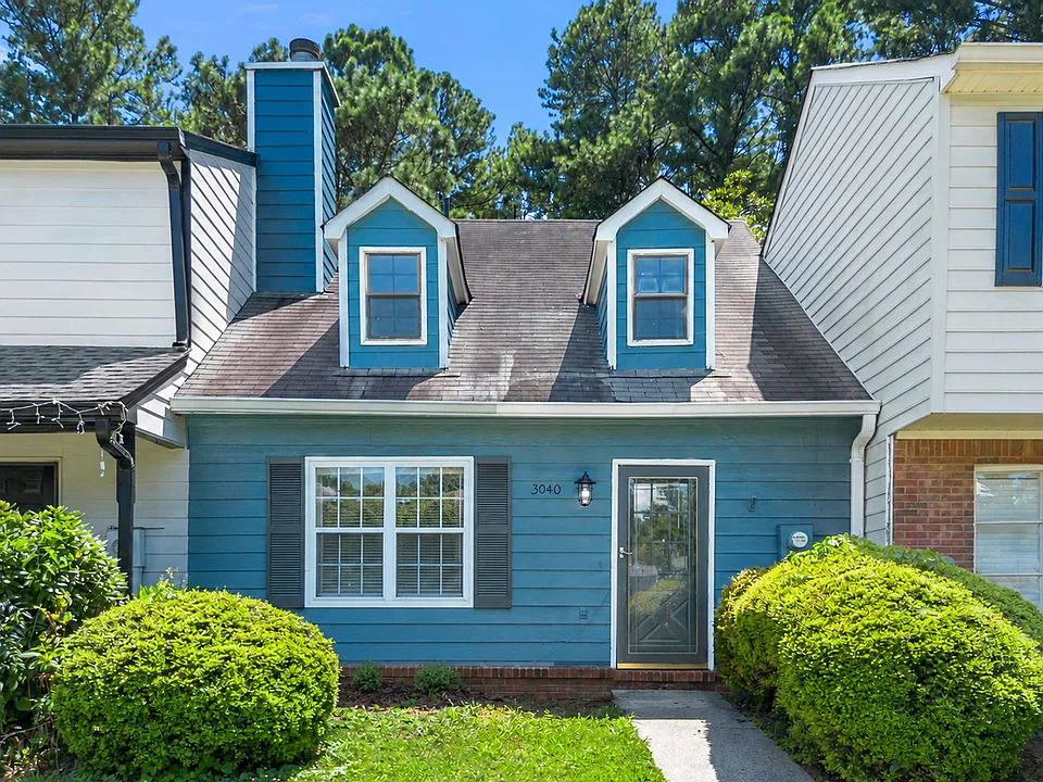 3040 Sand Wedge Cir NW