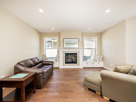 4th image of 4037 Hyalite Ct