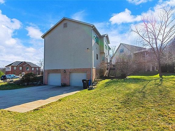2nd image of 1330 Samantha Way