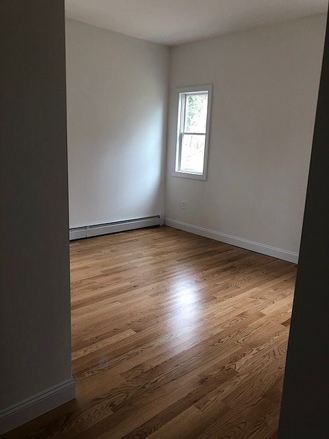 1st image of 4058 Victory Blvd Floor 2