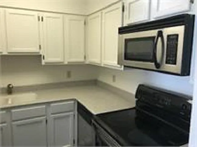 Studio, 1.0 bath, 474 sqft, $845 — Photo 1