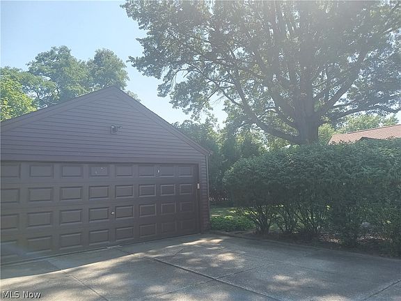 4th image of 5923 Clearview Dr
