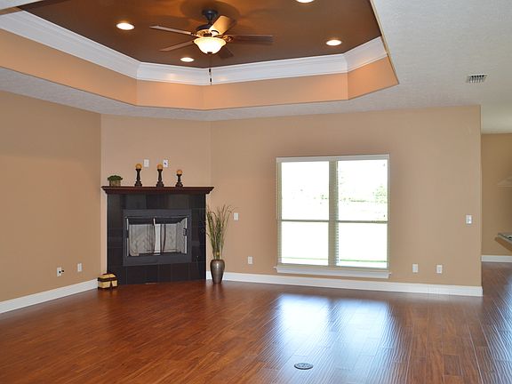Living Room w Lake Views