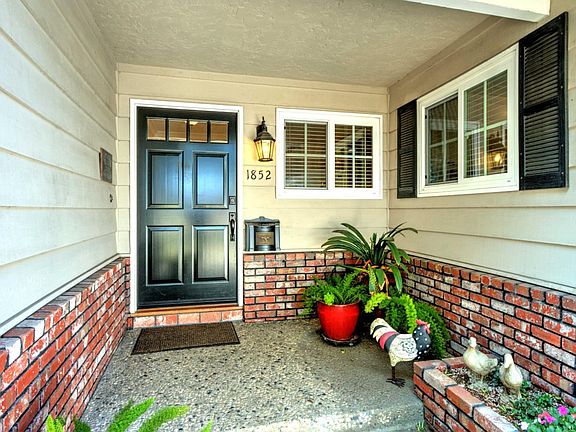 4th image of 1852 Shulman Ave