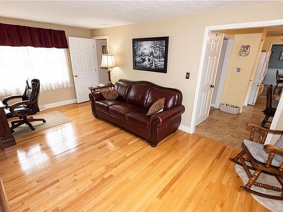 3rd image of 5037 Sunnyslope Dr