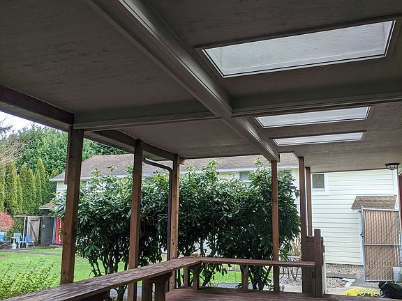 4th image of 18424 SE River Rd APT 1